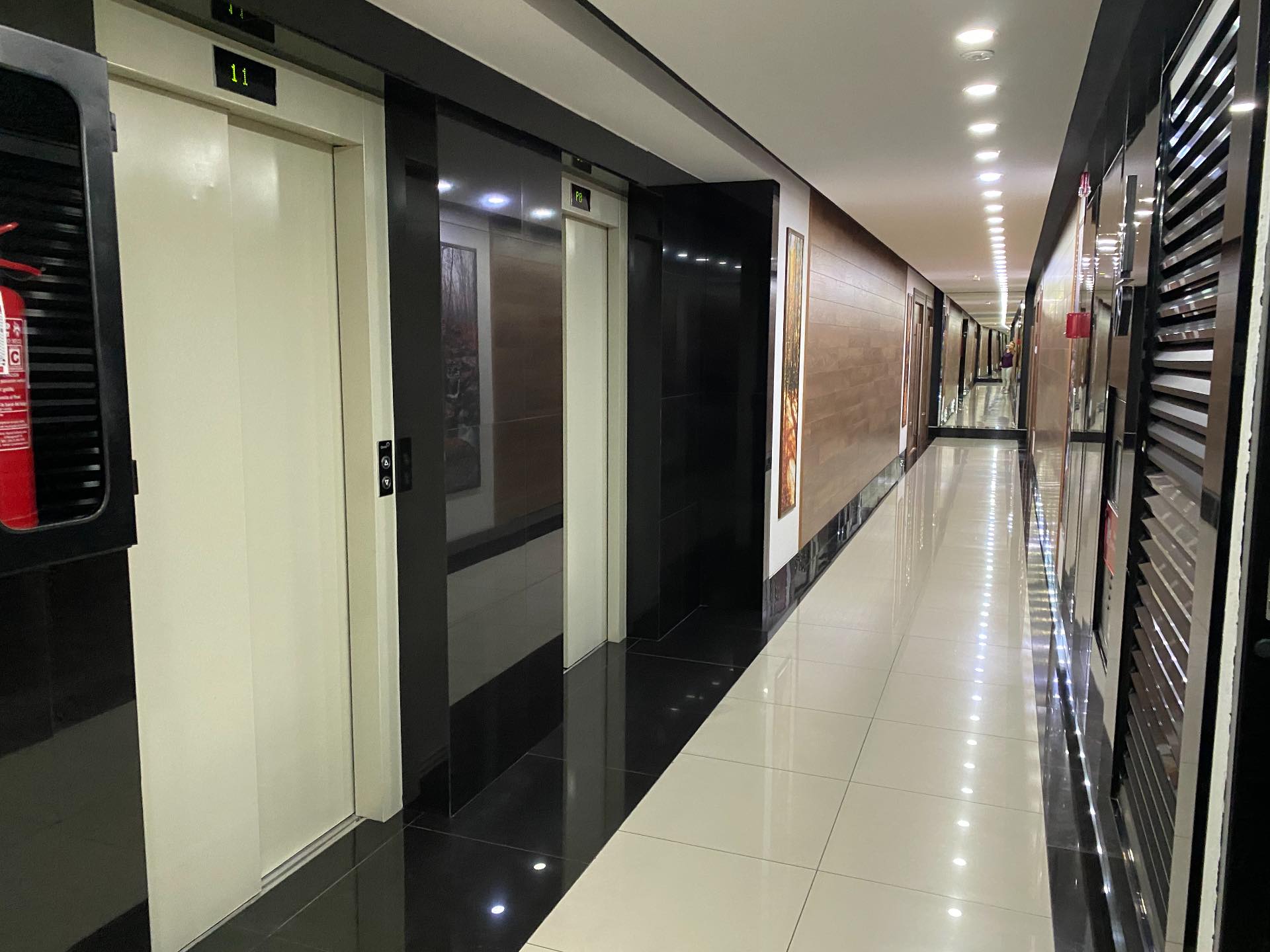 Departamento en VentaEdificio Madero Residence , Calle 6 Oeste esq. Enrique Finot  , Equipetrol  Foto 7