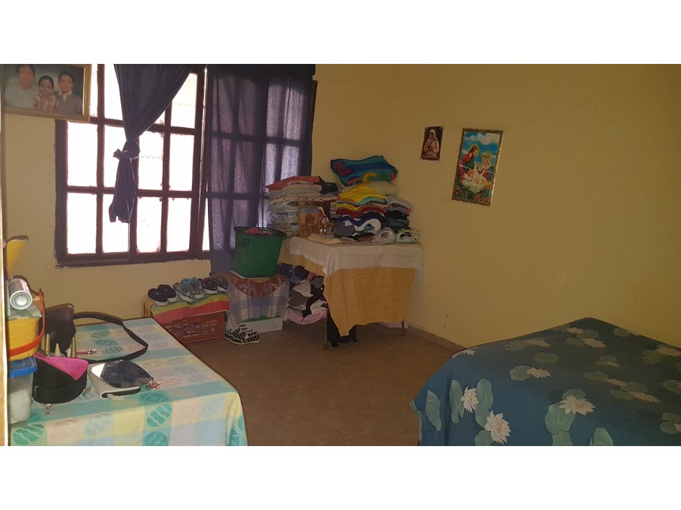 Casa en VentaCasa en anticrético en Zona Norte 3 dormitorios 1 baños 1 parqueos Foto 5