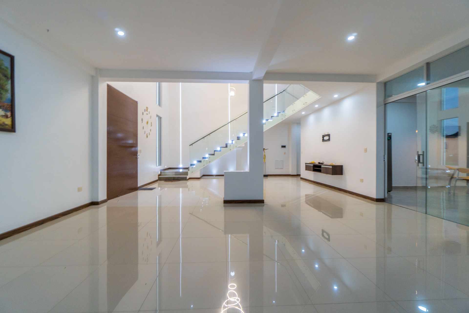 Casa Calle Begonia entre Av. Pando y Trinitaria Foto 52