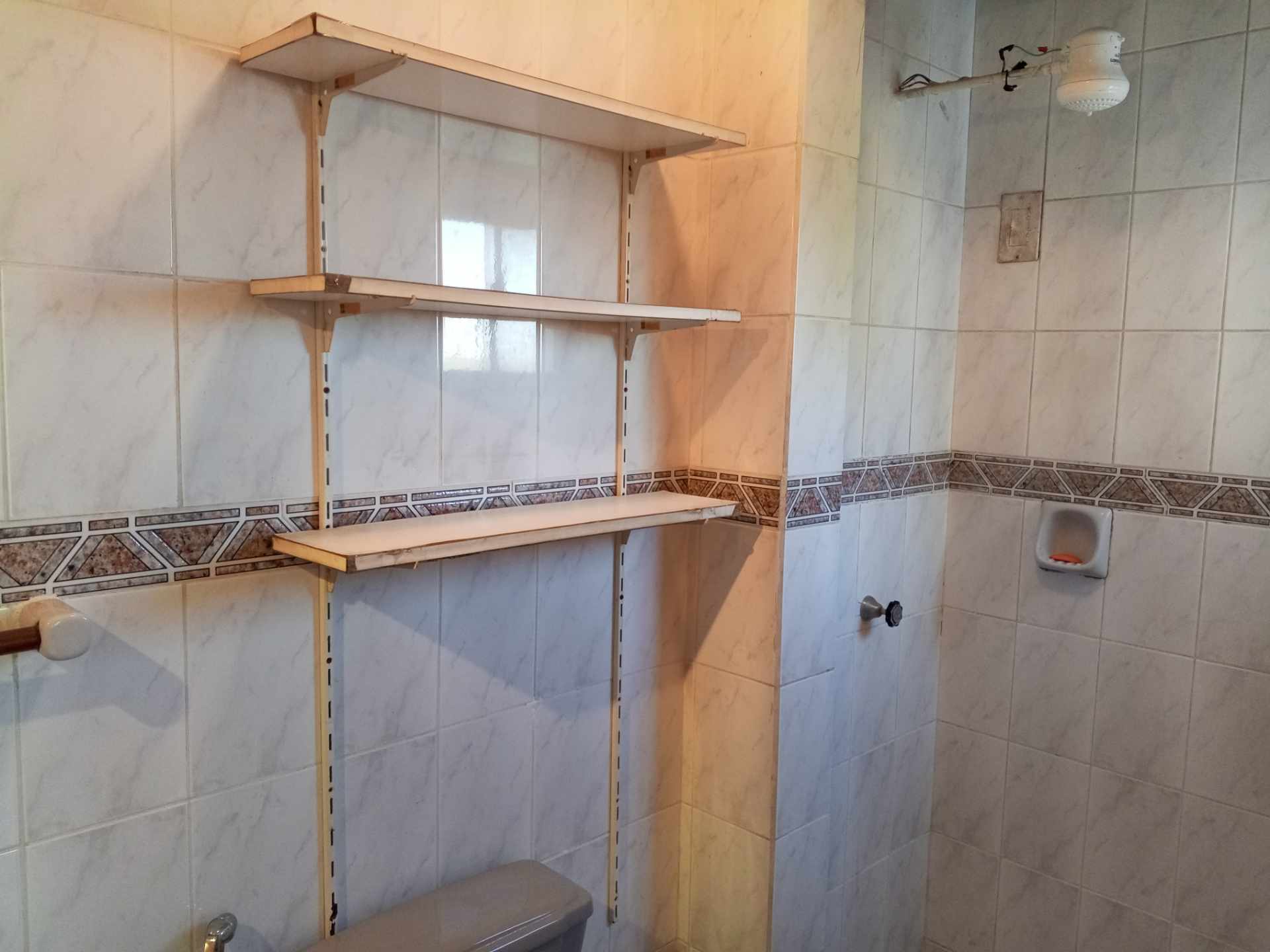 Departamento en Venta[CONDOMINIO LIMCO 1| SOBRE 4TO. ANILLO BARRIO GUARACACHI, ENTRE AV. BRASIL Y AV. VIRGEN DE COTOCA] DEPARTAMENTO EN VENTA DE 2 DORMITORIOS CON DEPENDENCIAS Y PARQUEO DESCUBIERTO Foto 12