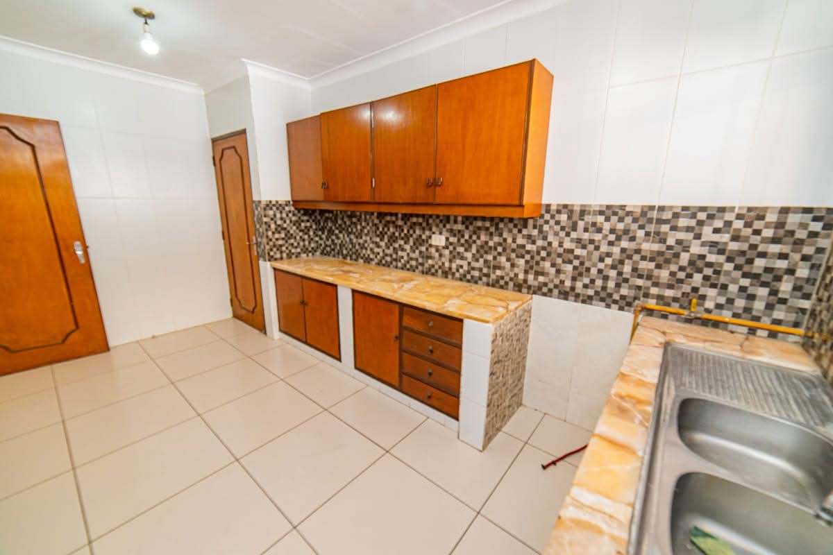 Casa en VentaZONA FERIA BARRIO LINDO Y 2DO ANILLO!! 6 HAB. Foto 7