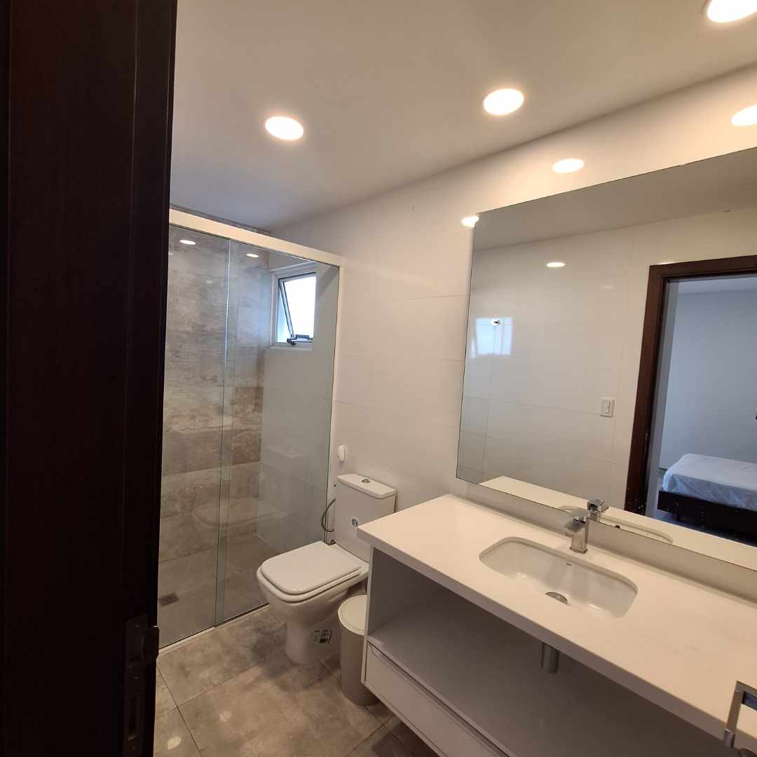 Departamento en AlquilerEn Equipetrol Departamento  Amoblado 2 dormitorios  en suite Foto 4