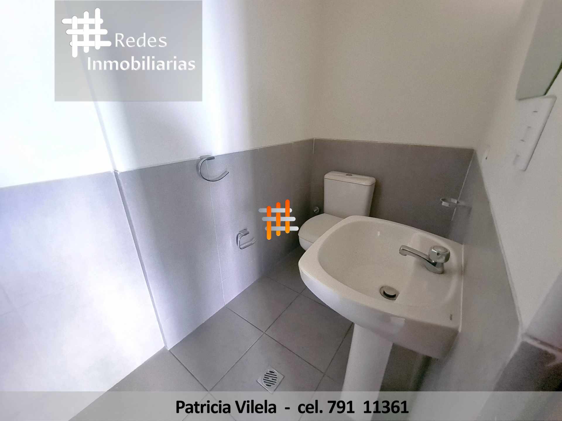 Local comercial en VentaLOCAL COMERCIAL SOBRE AV. HERNANDO SILES OBRAJES EN VENTA  2 baños  Foto 3