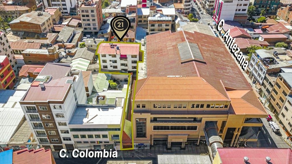 Edificio en VentaCalle Colombia entre Antezana y Lanza 16 dormitorios 10 baños 4 parqueos Foto 1