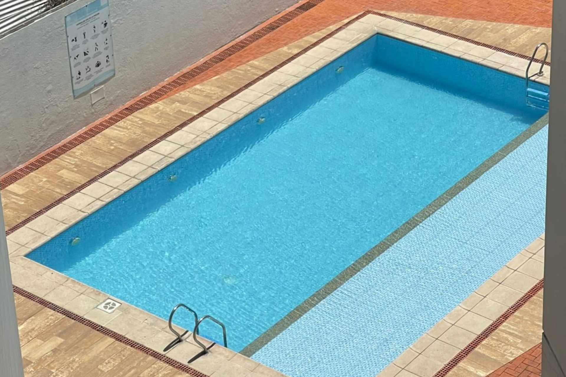 Departamento en VentaGran Ubicación - Entre Av. Roca y Coronado y Av. Piraí Foto 9