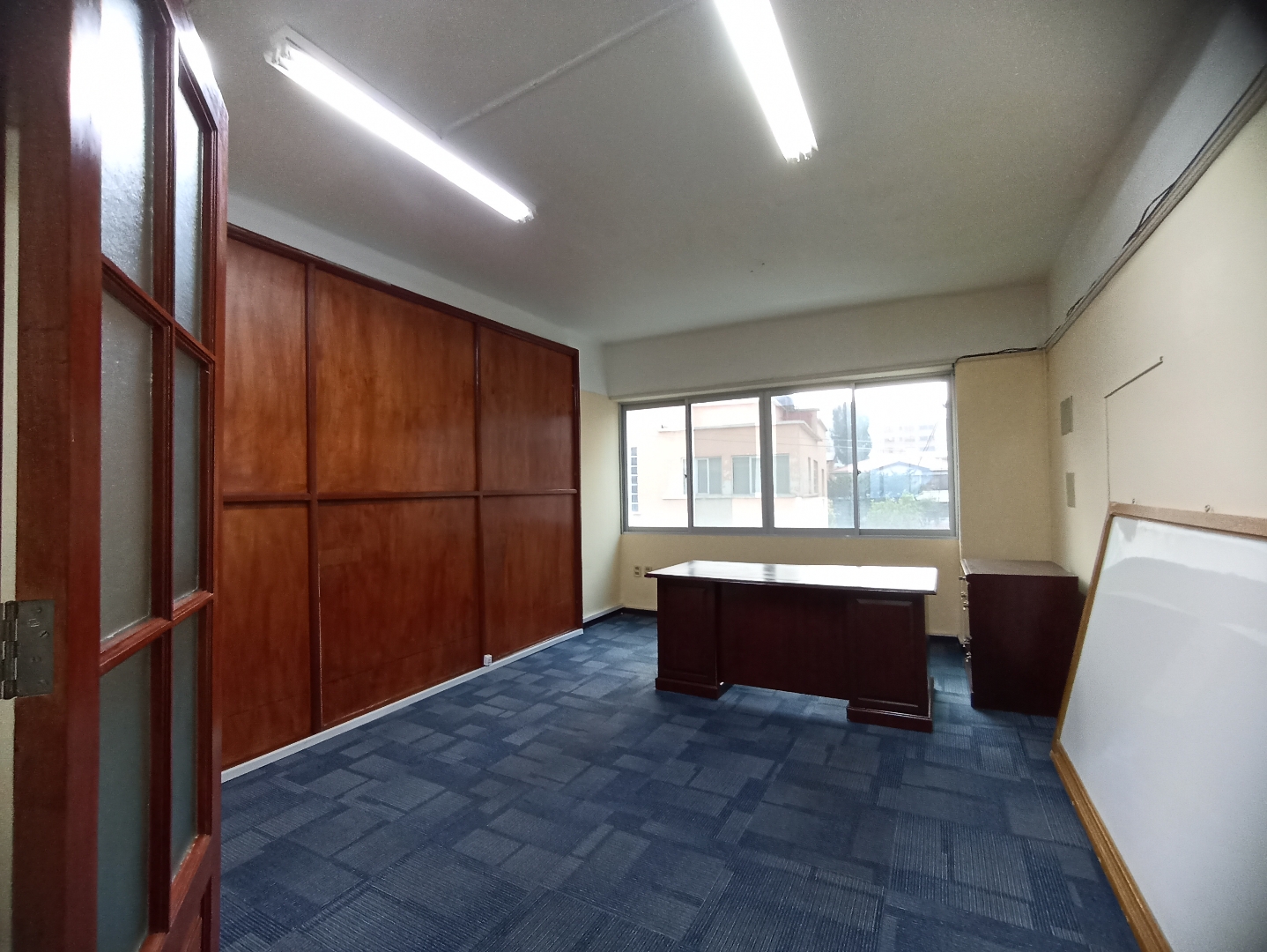 Oficina en Miraflores en La Paz 13 dormitorios 5 baños 2 parqueos Foto 36