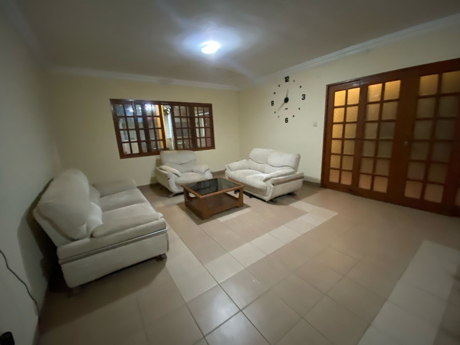 Casa en Entre 4to y 5to anillo Sur en Santa Cruz de la Sierra 4 dormitorios 3 baños 4 parqueos Foto 1