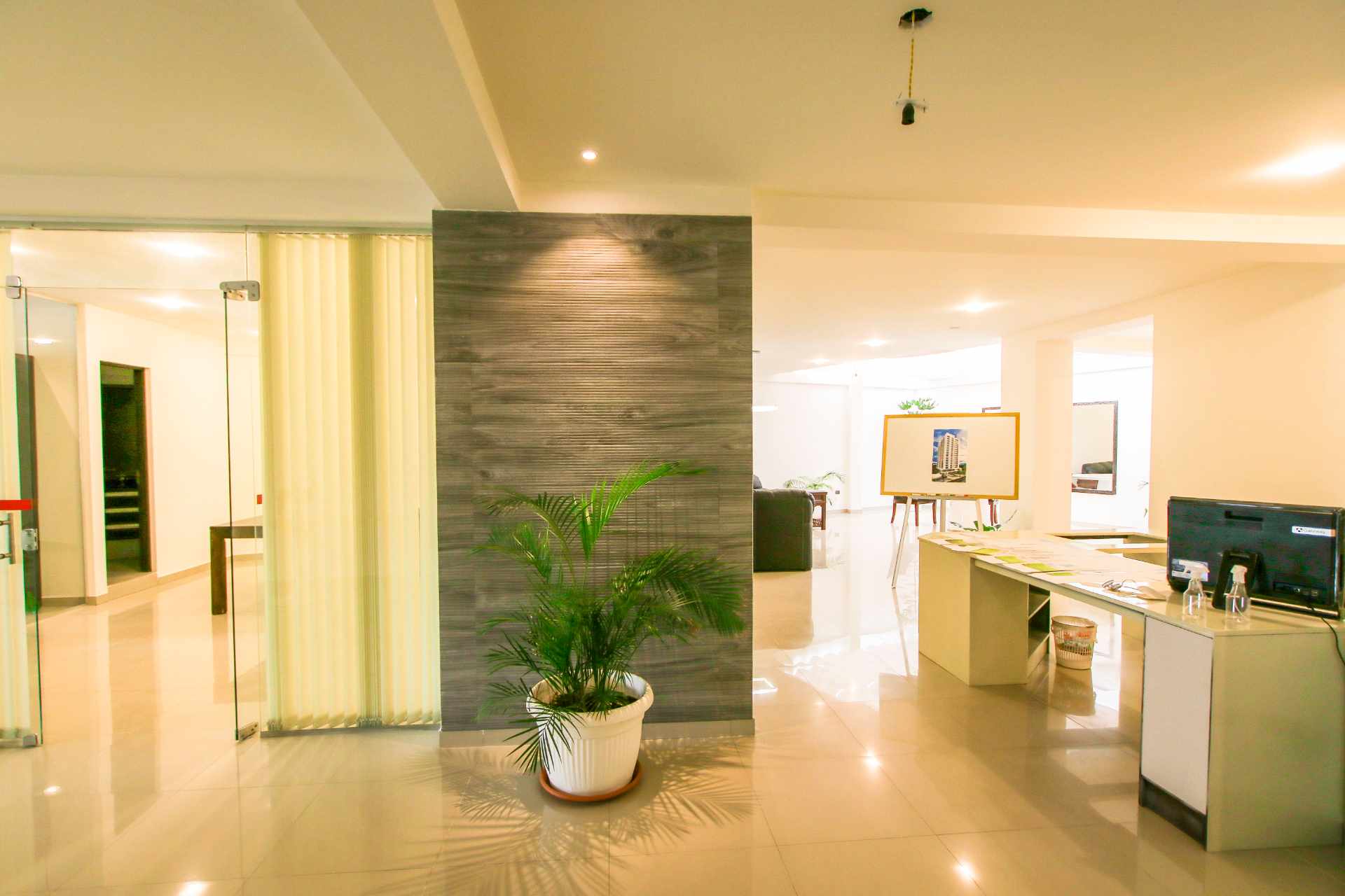 En Alquiler a $us 1,000 Foto 6