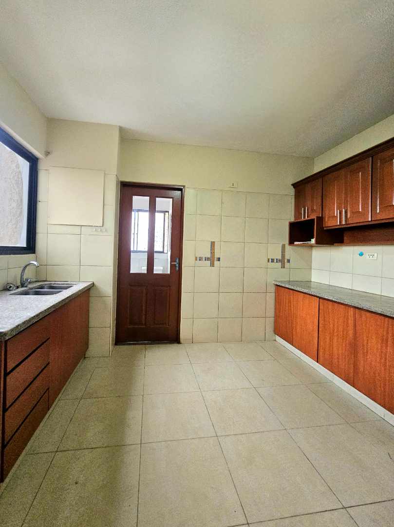 En Alquiler a Bs 3,600 Foto 6