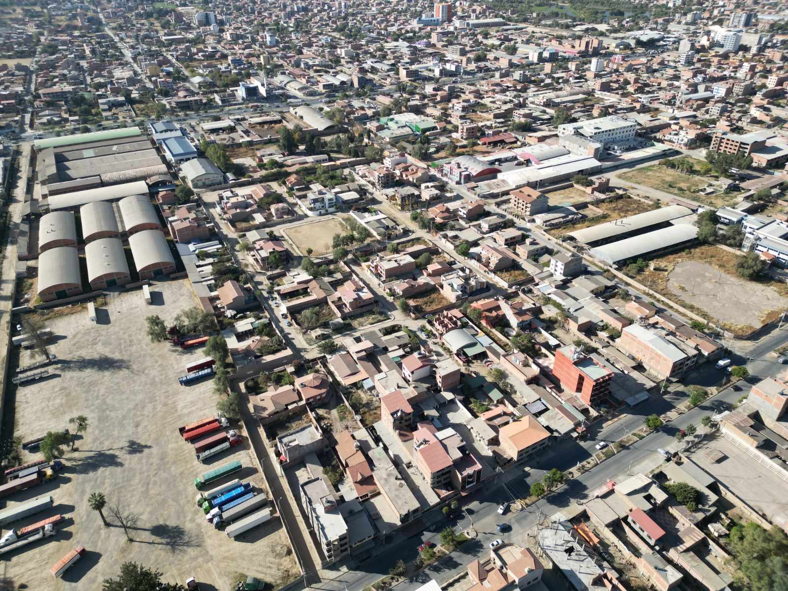 Casa en VentaAv. Colcapirhua (Av. Víctor Ustariz), a la altura del Km 6 de la Av. Blanco Galindo 7 dormitorios 3 baños 3 parqueos Foto 53