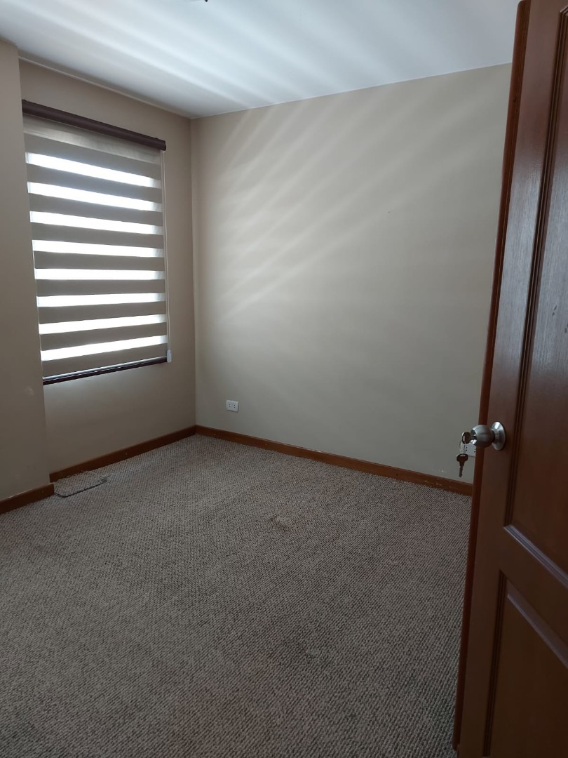 Departamento Calle 31 de Achumani  Foto 6