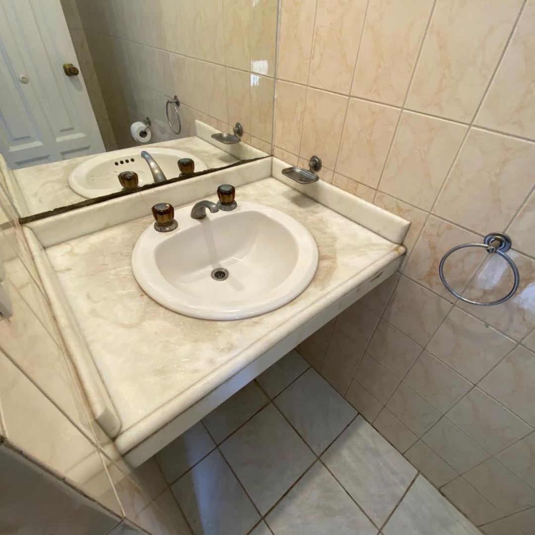 Casa en Entre 4to y 5to anillo Sur en Santa Cruz de la Sierra 5 dormitorios 4 baños 3 parqueos Foto 17
