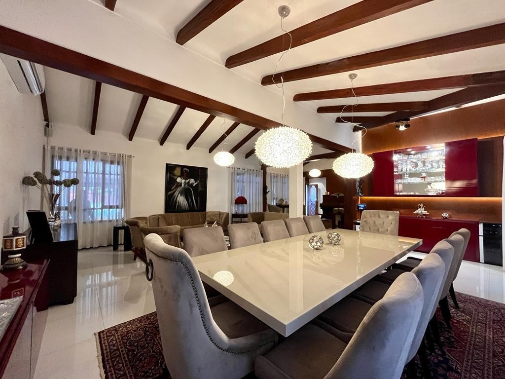 Casa en VentaZONA SANTOS DUMONT 2DO ANILLO 6 dormitorios 4 baños 4 parqueos Foto 7