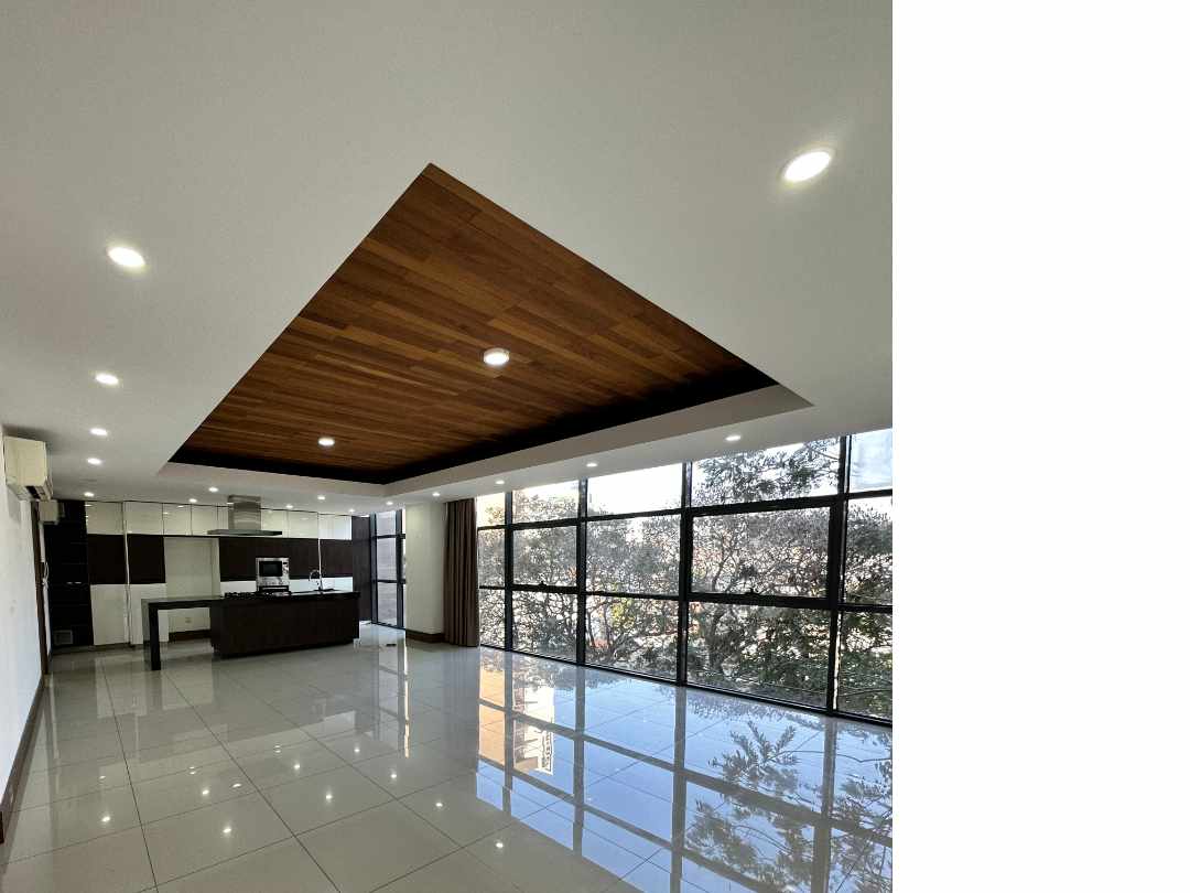 En Alquiler a $us 900 Foto 2