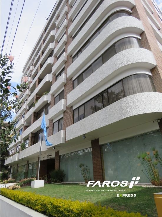 Departamento en VentaEXCLUSIVO DEPARTAMENTO EN VENTA EN EDIF. DE PRESTIGIO RECOLETA 3 dormitorios 3 baños 1 parqueos Foto 1