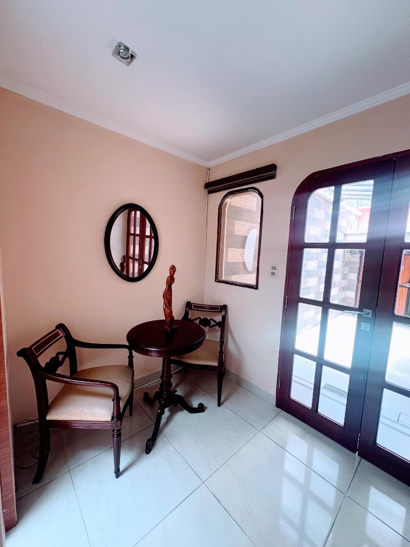 Departamento en AlquilerIrpavi, calle Altamirano  2 dormitorios 3 baños 1 parqueos Foto 4