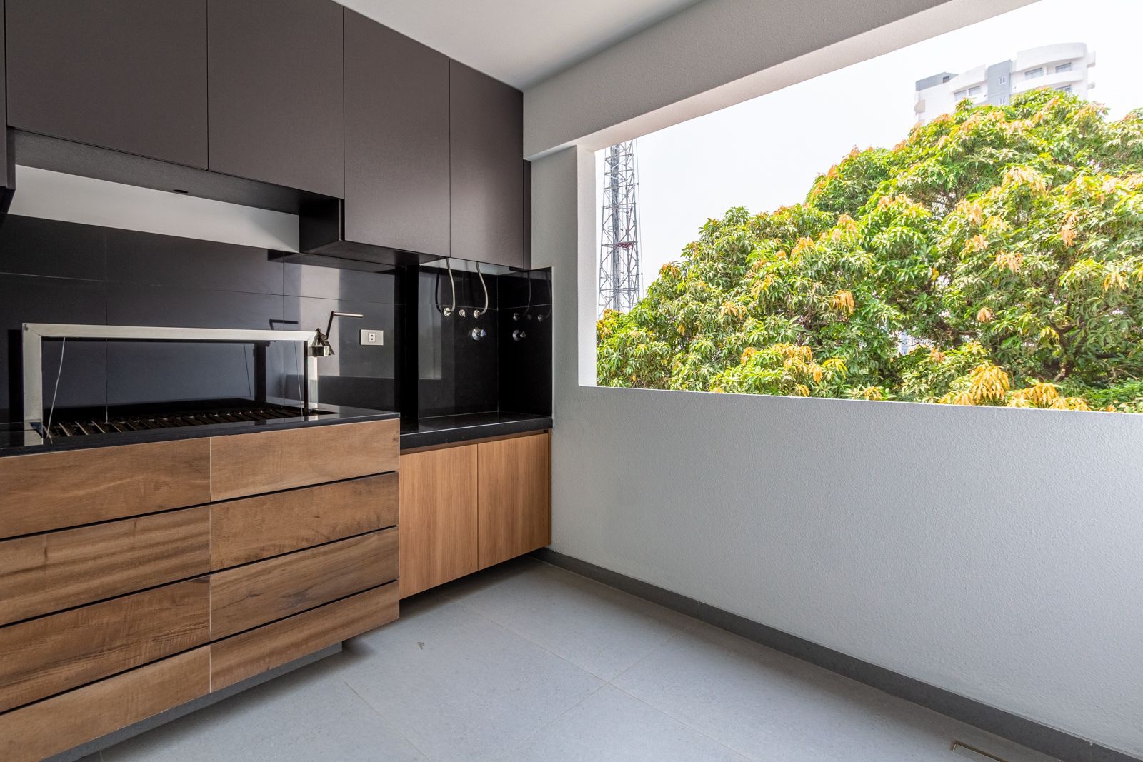 Departamento en Entre 2do y 3er anillo Norte en Santa Cruz de la Sierra 1 dormitorios 2 baños  Foto 3