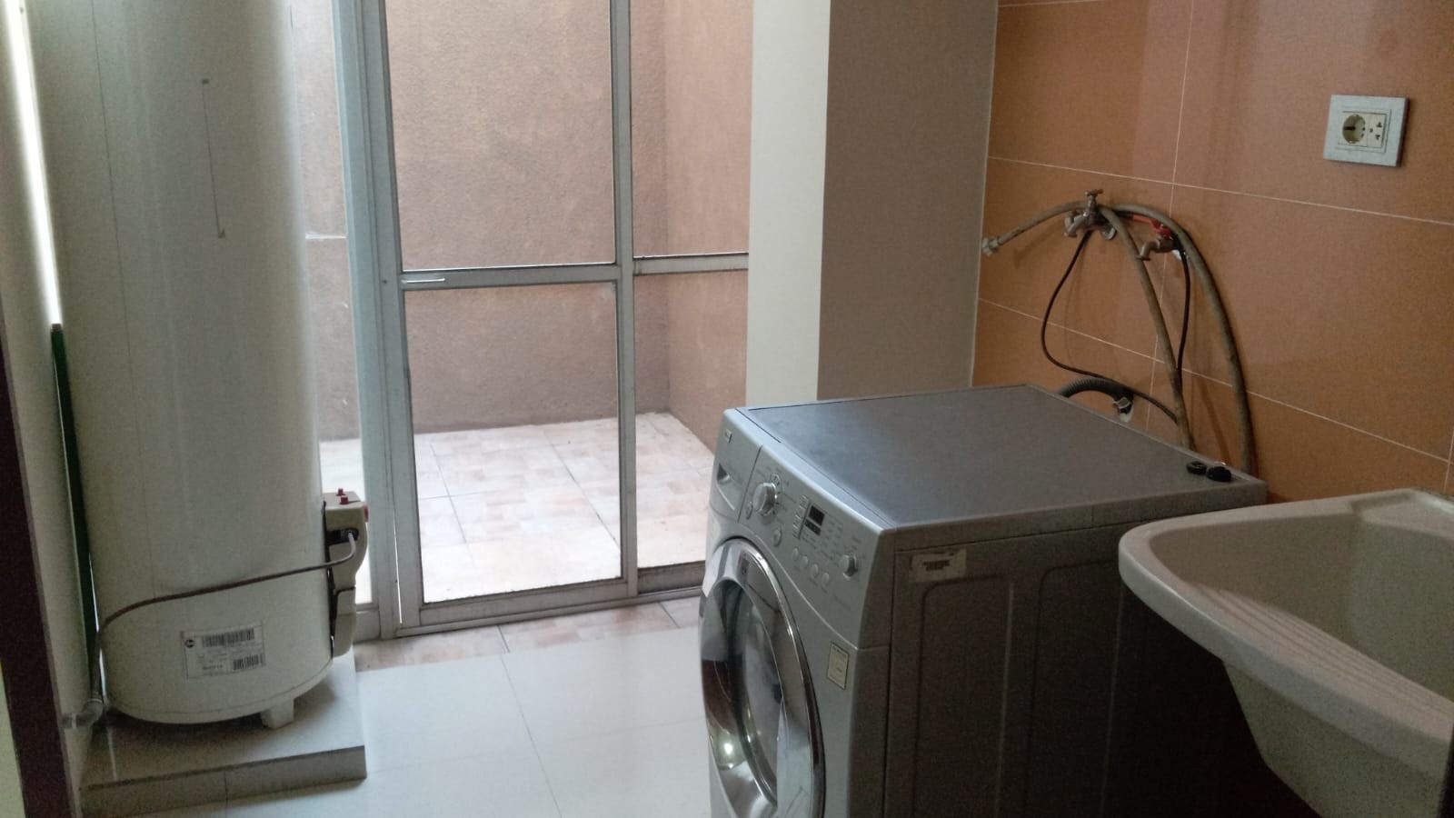 Departamento Zona Sur, cerca  de la Avenida  del Ejercito Foto 19