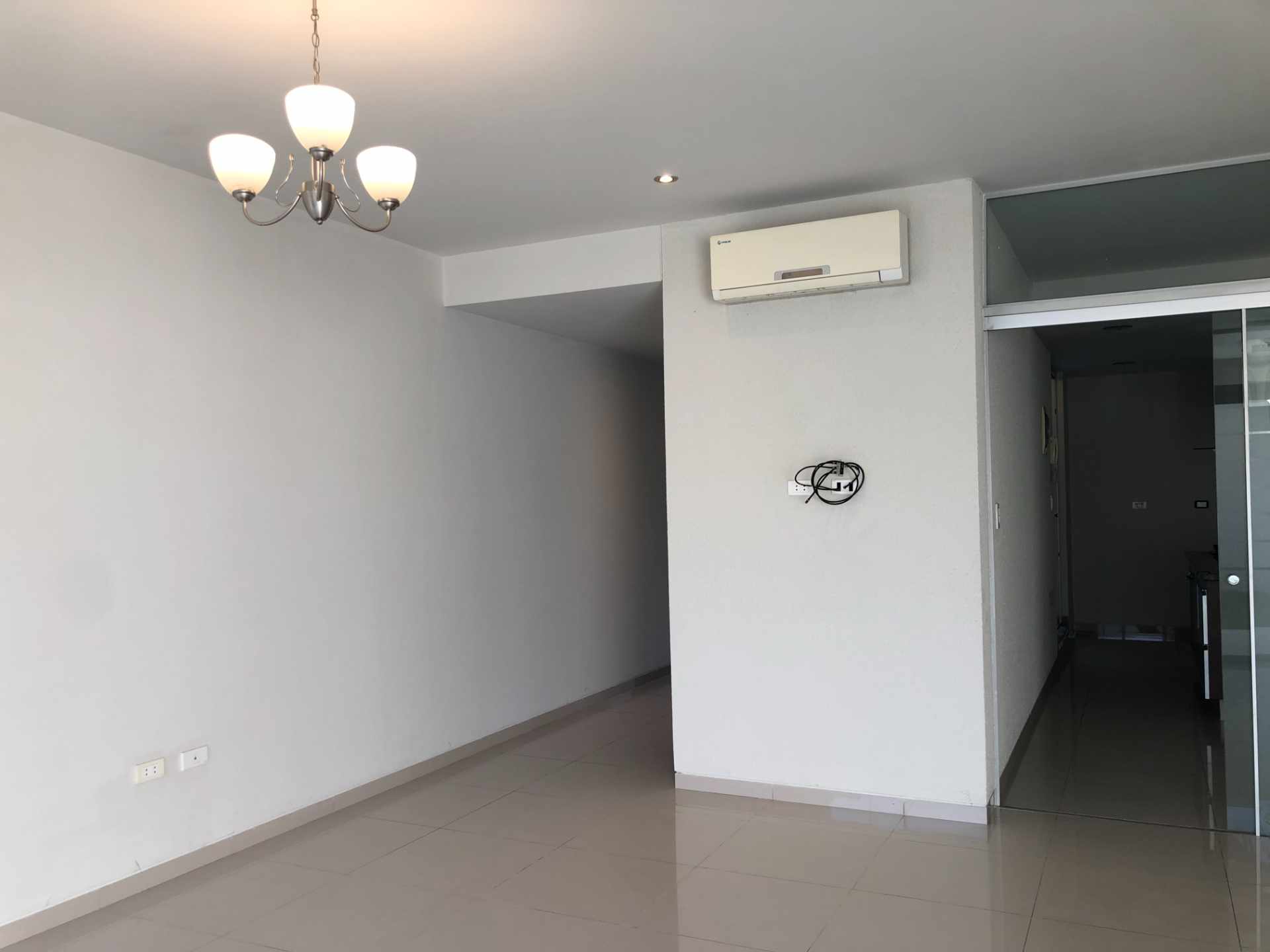 Casa en Entre 6to y 7mo anillo Norte en Santa Cruz de la Sierra 3 dormitorios 3 baños 2 parqueos Foto 17