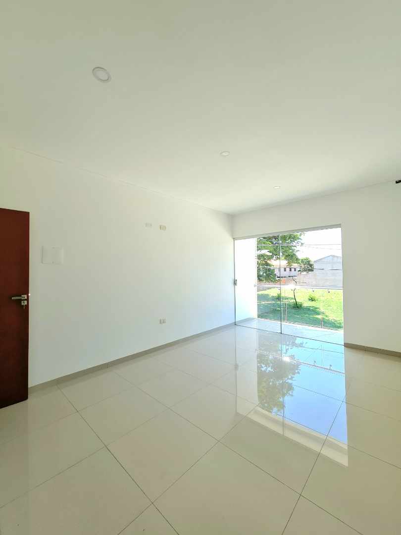 Casa Zona Norte 
km 8½ Banzer (Zona Col. Cambridge)
Condominio Las Palmeras 2 Foto 8