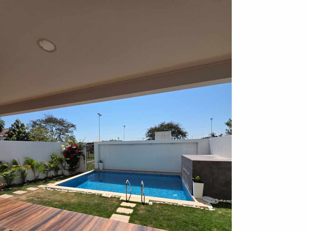Casa Zona Norte
Condominio La Pradera
Casa de Lujo c/5 Suites Foto 18