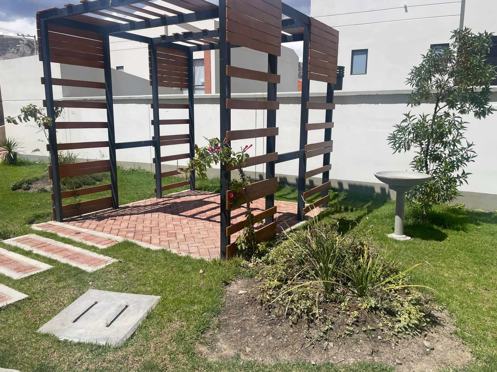 Casa en VentaMallasilla 3 dormitorios 4 baños 2 parqueos Foto 2