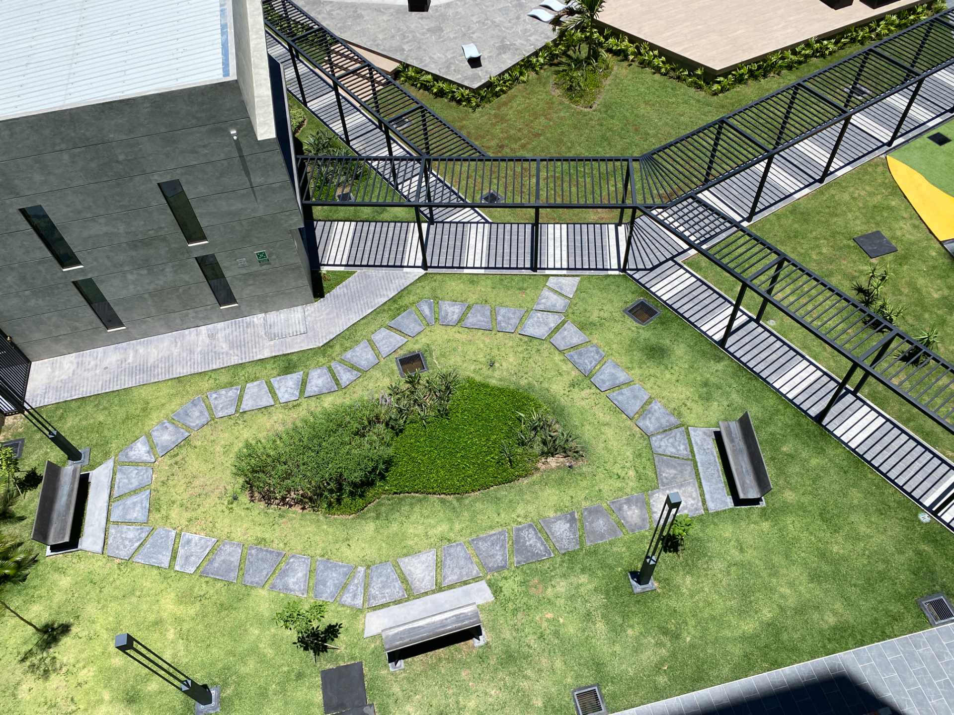 Departamento en Entre 7mo y 8vo anillo Norte en Santa Cruz de la Sierra 3 dormitorios 2 baños 1 parqueos Foto 8