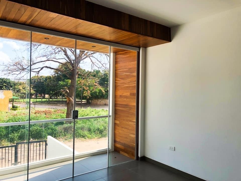 Casa en Entre 8vo y 9no anillo Norte en Santa Cruz de la Sierra 3 dormitorios 7 baños 2 parqueos Foto 36