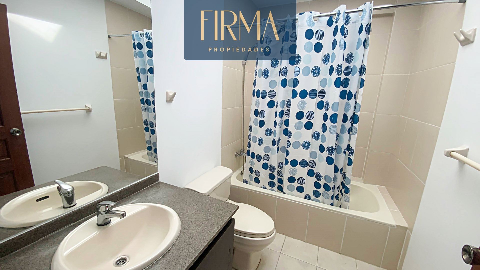 Casa en VentaLas Lomas de Achumani  3 dormitorios 3 baños 2 parqueos Foto 9