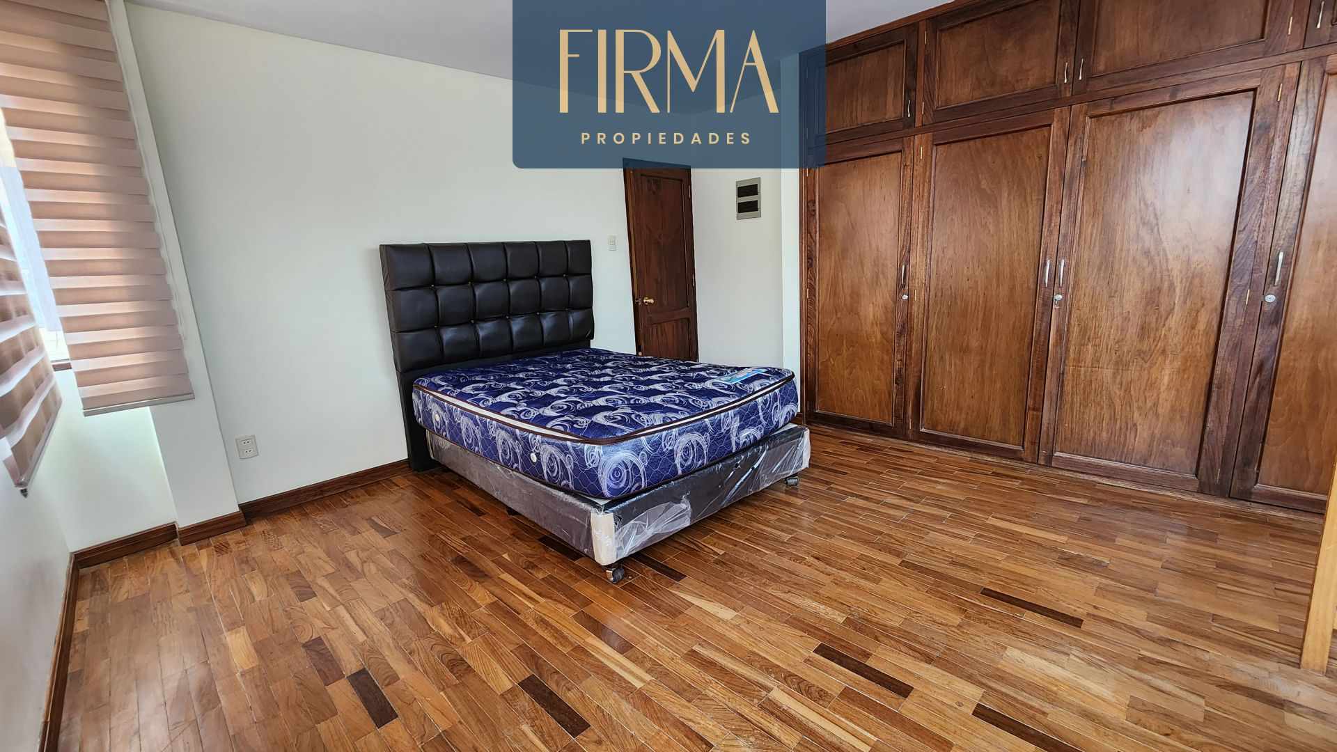 Casa en Irpavi en La Paz 5 dormitorios 4 baños 4 parqueos Foto 14