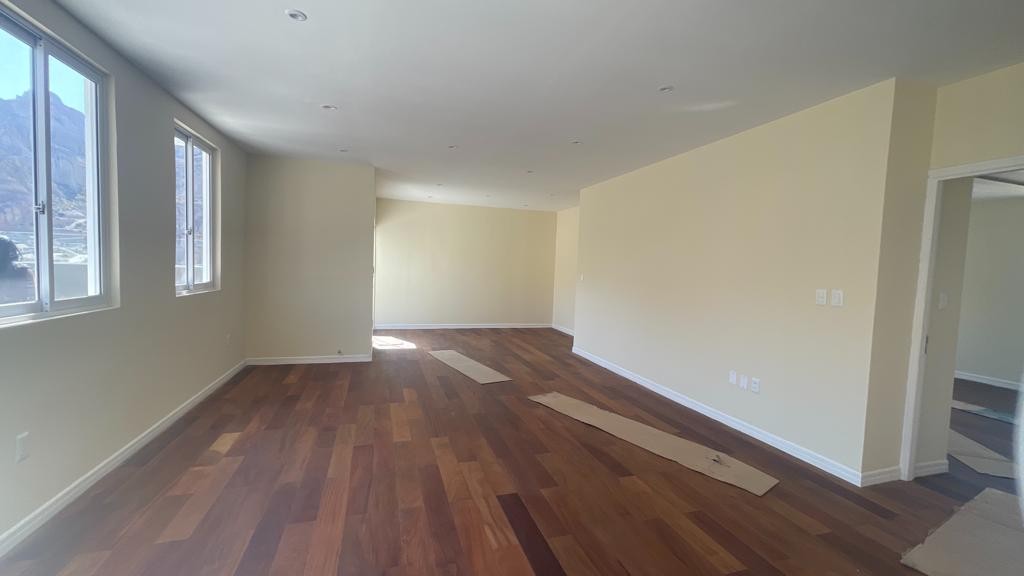 Casa en VentaCASA EN VENTA EN SEQUOIA A ESTRENAR 5 dormitorios 5 baños 2 parqueos Foto 2