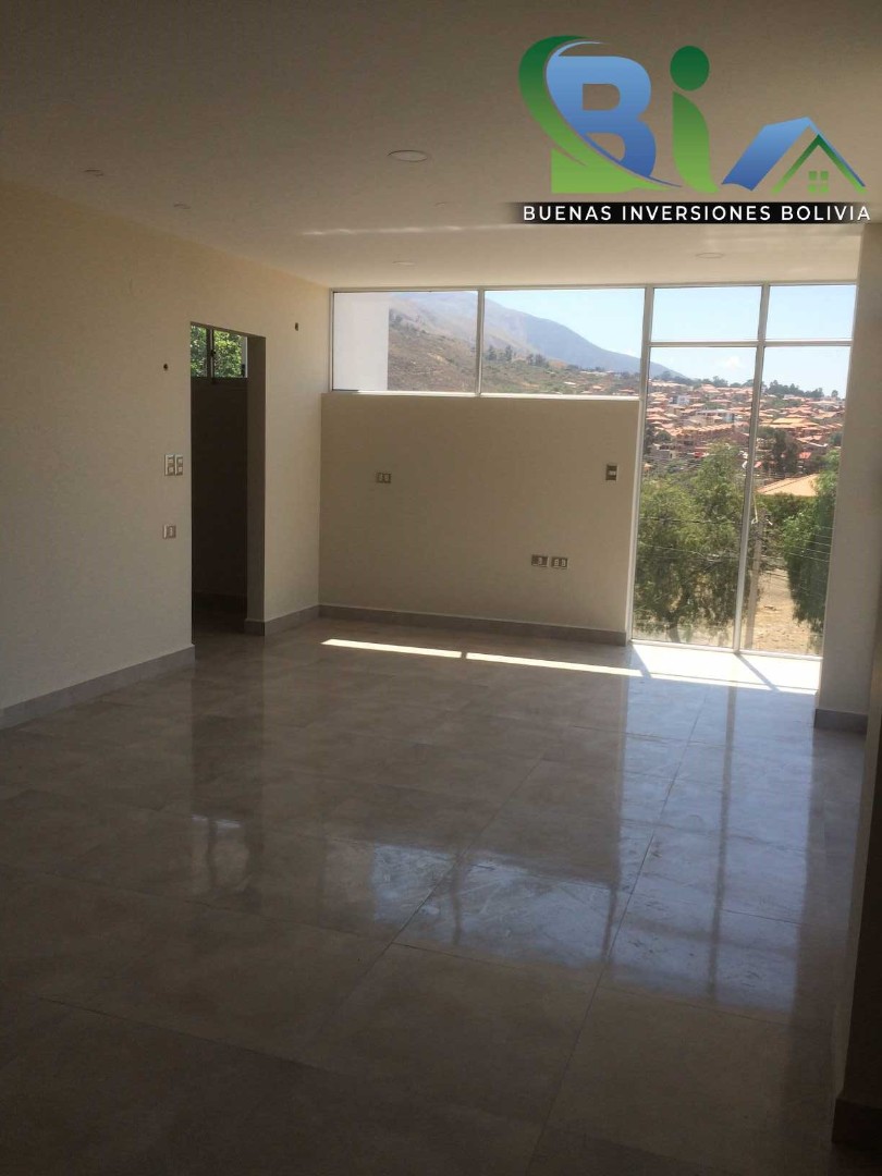 Casa en Temporal en Cochabamba 6 dormitorios 5 baños 8 parqueos Foto 3