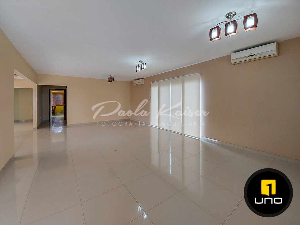 Casa en Urubó en Santa Cruz de la Sierra 3 dormitorios 4 baños 6 parqueos Foto 8