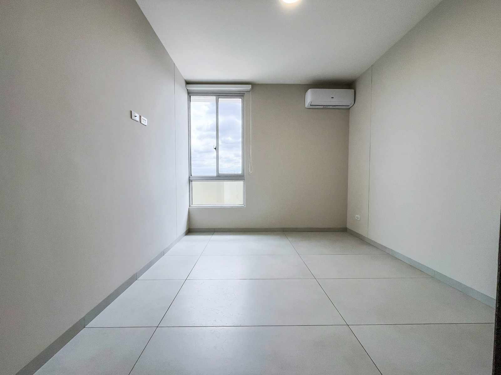 Departamento EN ALQUILER DPTO 2D. CONDOMINIO CURUPAU ISUTO 4TO ANILLO RADIAL 25 Foto 9