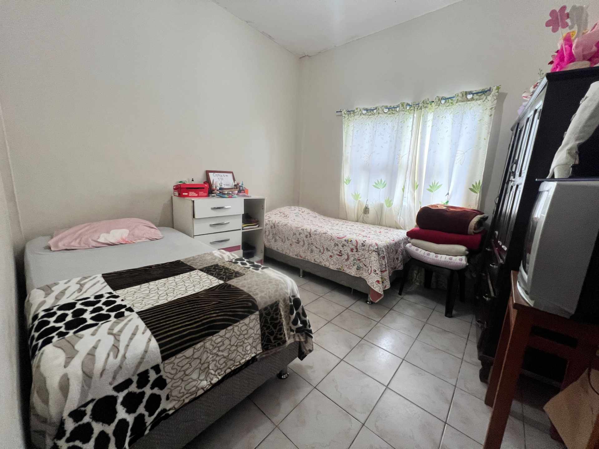 Casa en Entre 7mo y 8vo anillo Norte en Santa Cruz de la Sierra 8 dormitorios 3 baños 2 parqueos Foto 16