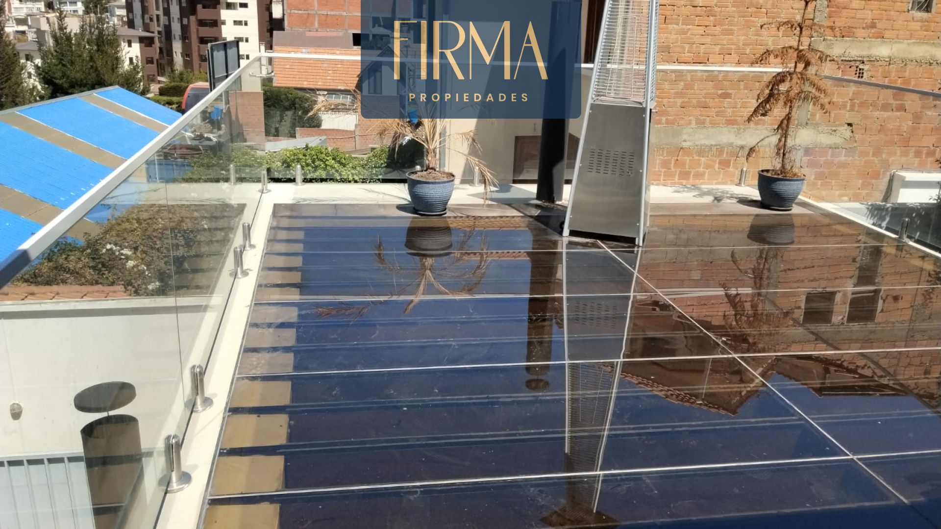 Casa en Cota Cota en La Paz 3 dormitorios 5 baños 5 parqueos Foto 3