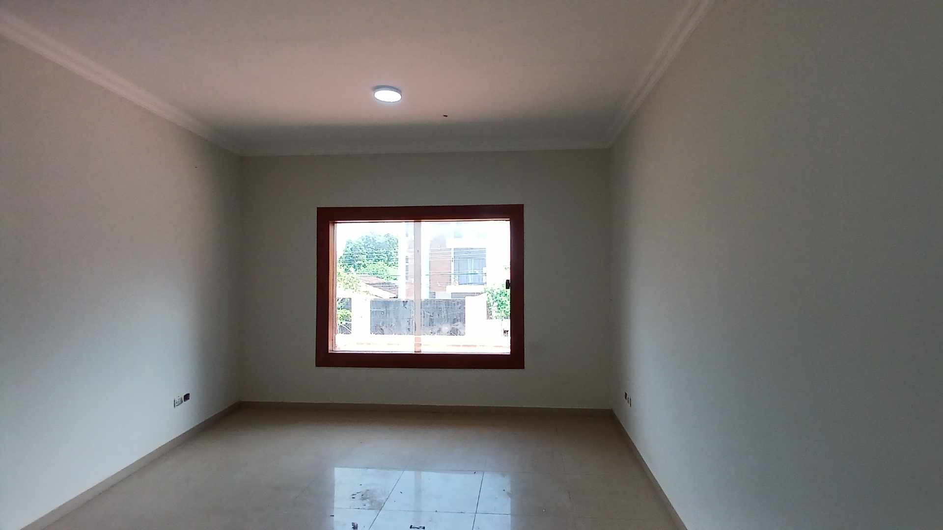 Casa en Alquiler📍 Barrio Hamacas, entre 3er y 4º anillo – Esquina comercial 4 dormitorios 4 baños 2 parqueos Foto 12