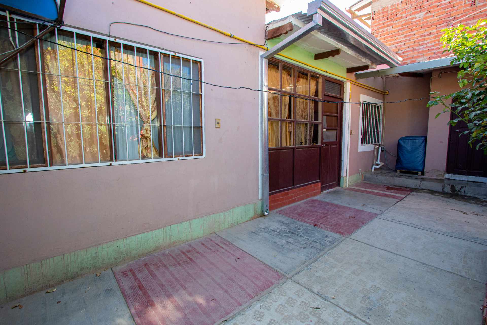 Casa en Sacaba en Cochabamba 4 dormitorios 2 baños 1 parqueos Foto 3