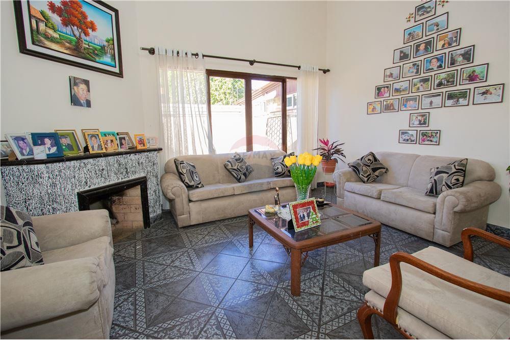 Casa en VentaCASA EN VENTA ZONA LAS CUADRAS 7 dormitorios 3 baños 2 parqueos Foto 15