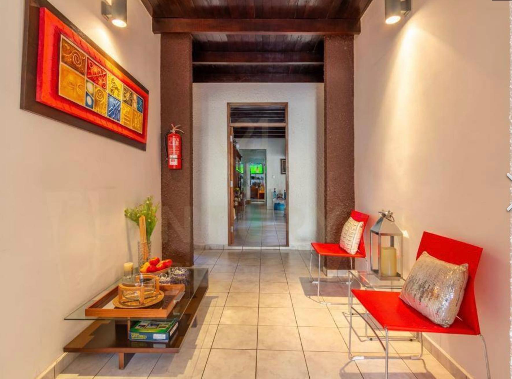 Casa en VentaBarrio Hamacas, Av. Beni entre 3er y 4to anillo 3 dormitorios 5 baños 2 parqueos Foto 6