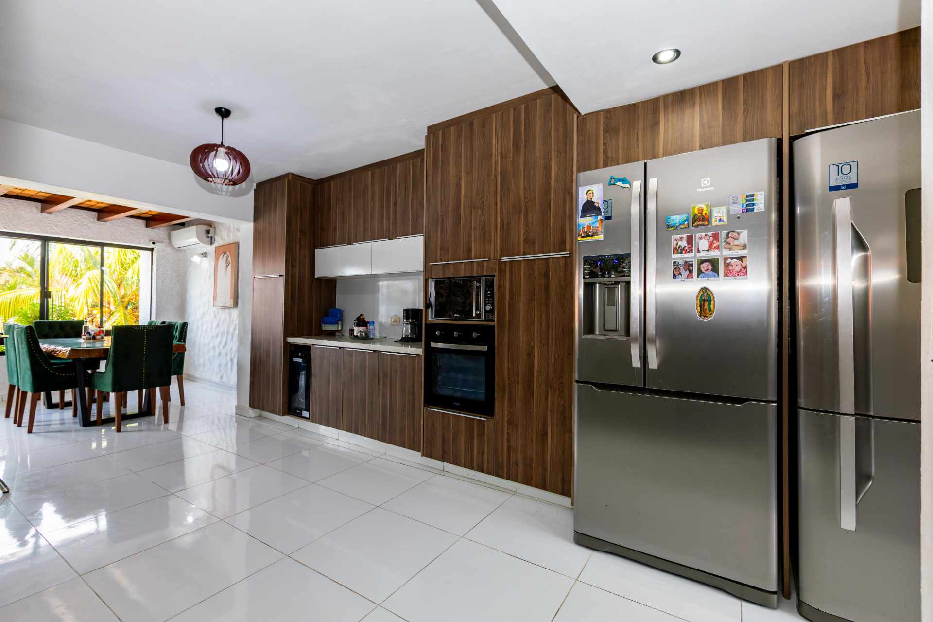 Casa Condominio Barrio Norte, sobre Av. Banzer y 4to anillo  Foto 8