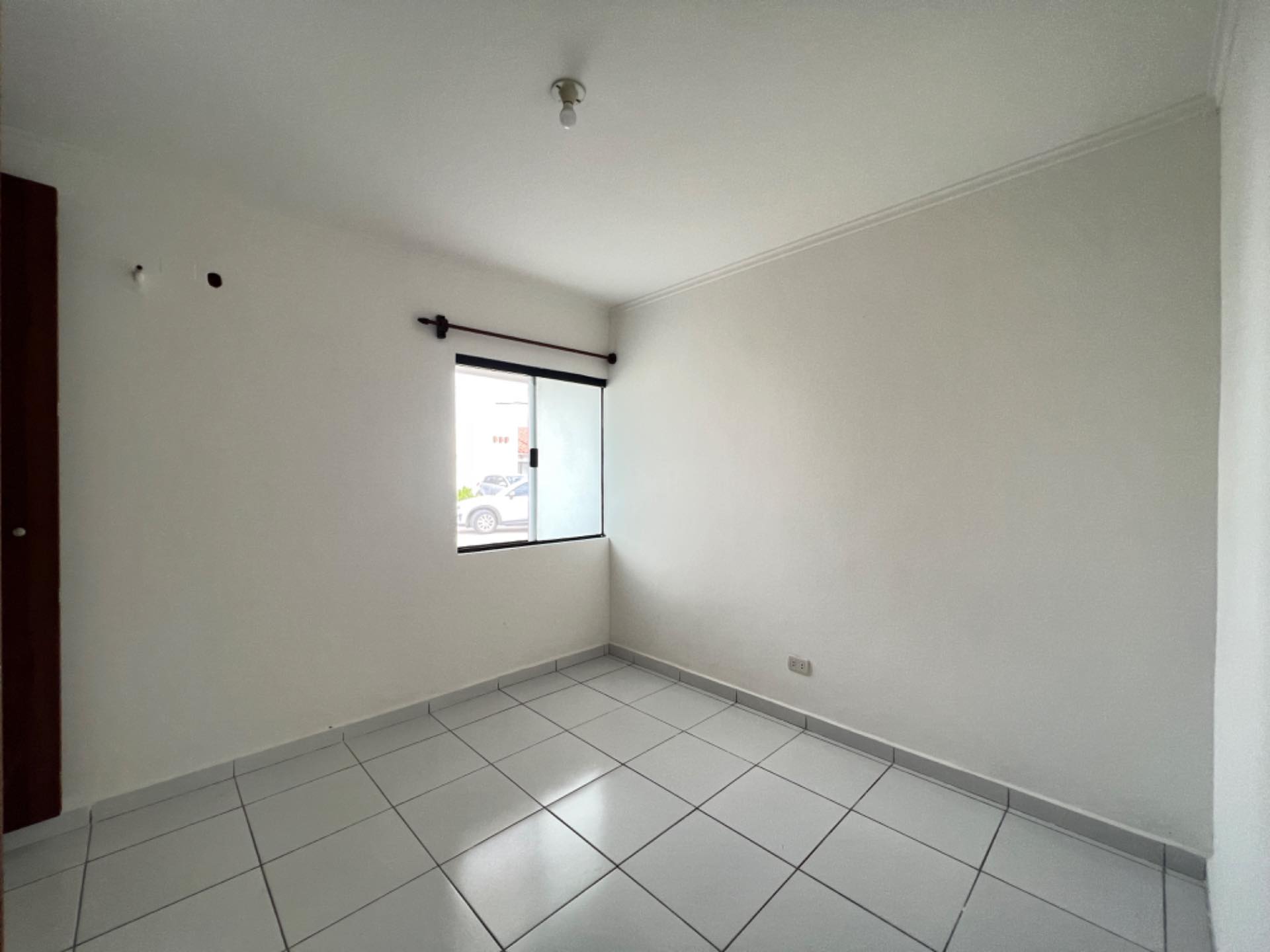 En Alquiler a $us 431 Foto 2