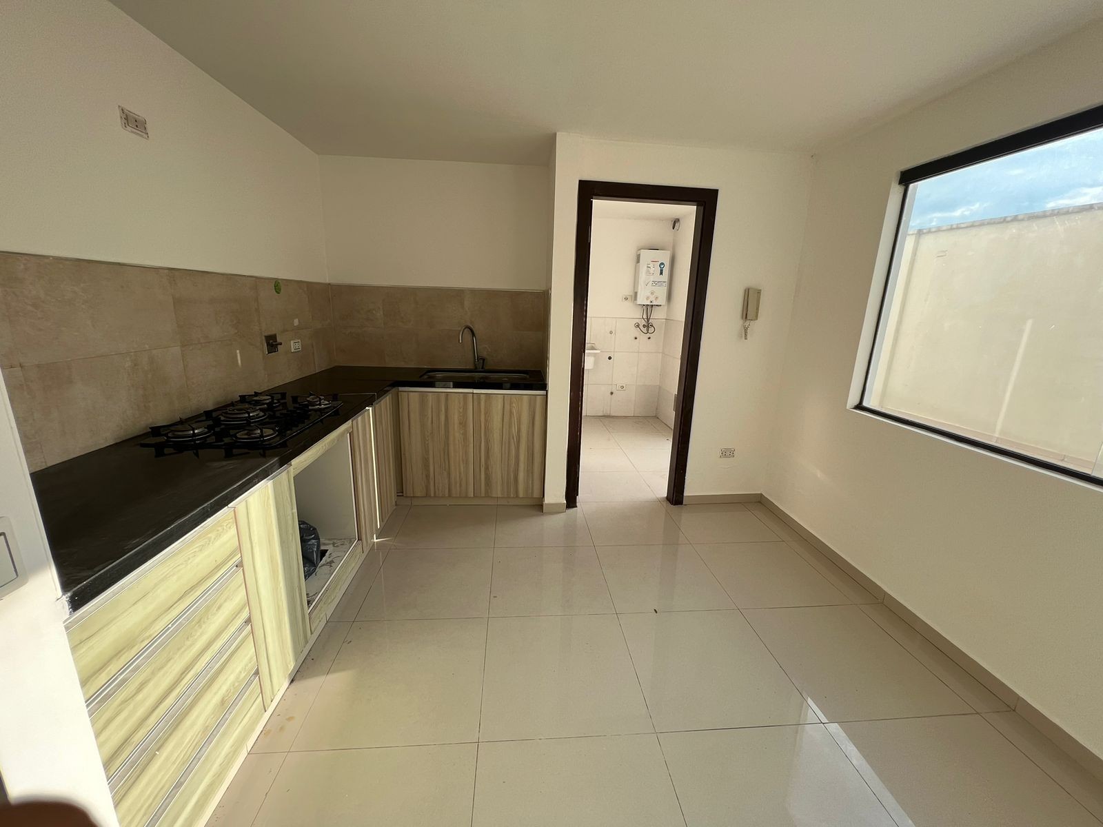 Departamento Zona central Calle tarija esquina Irla zona parque Urbano Foto 18