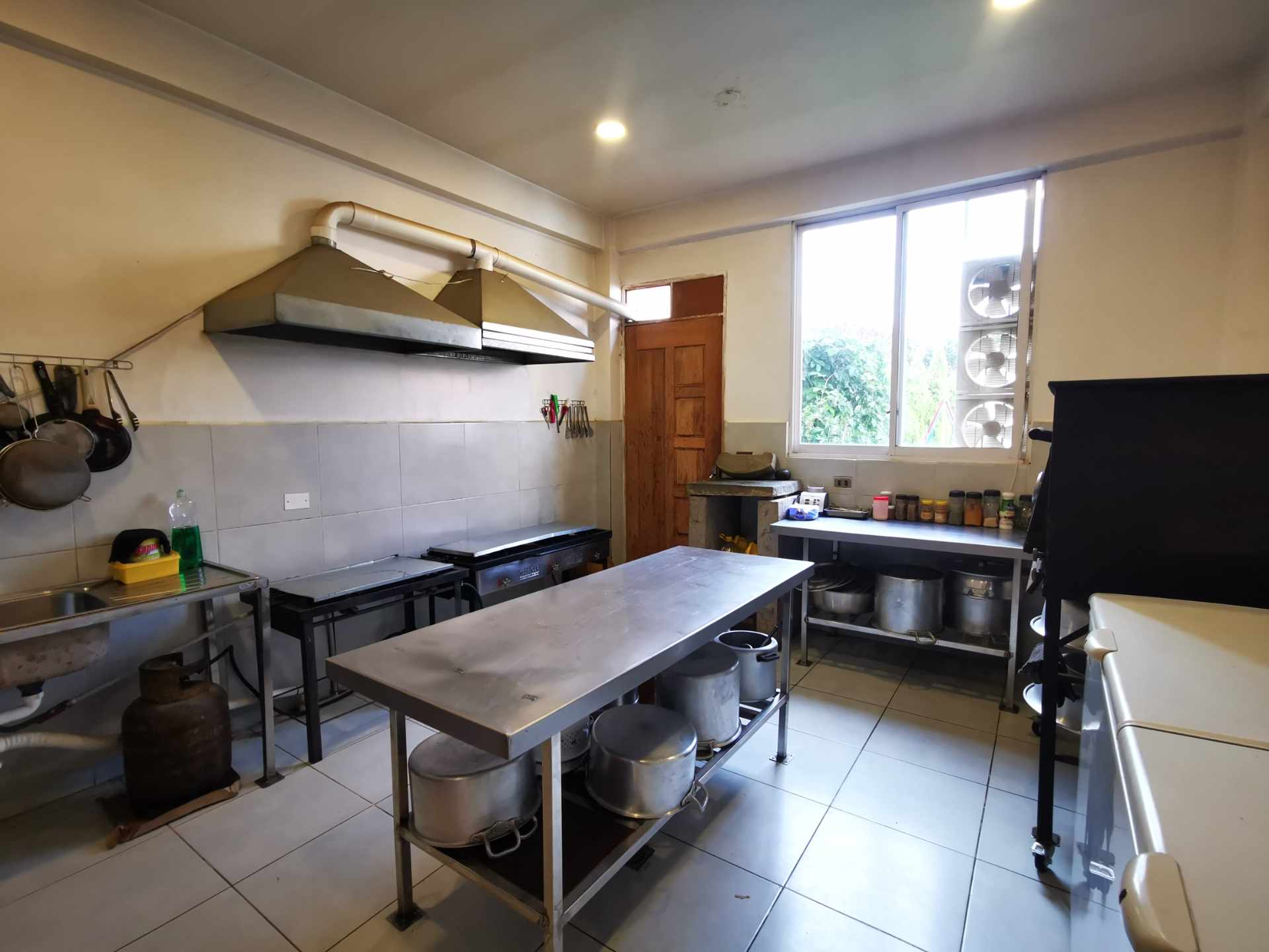 Local comercial en Sarco en Cochabamba  2 baños  Foto 15