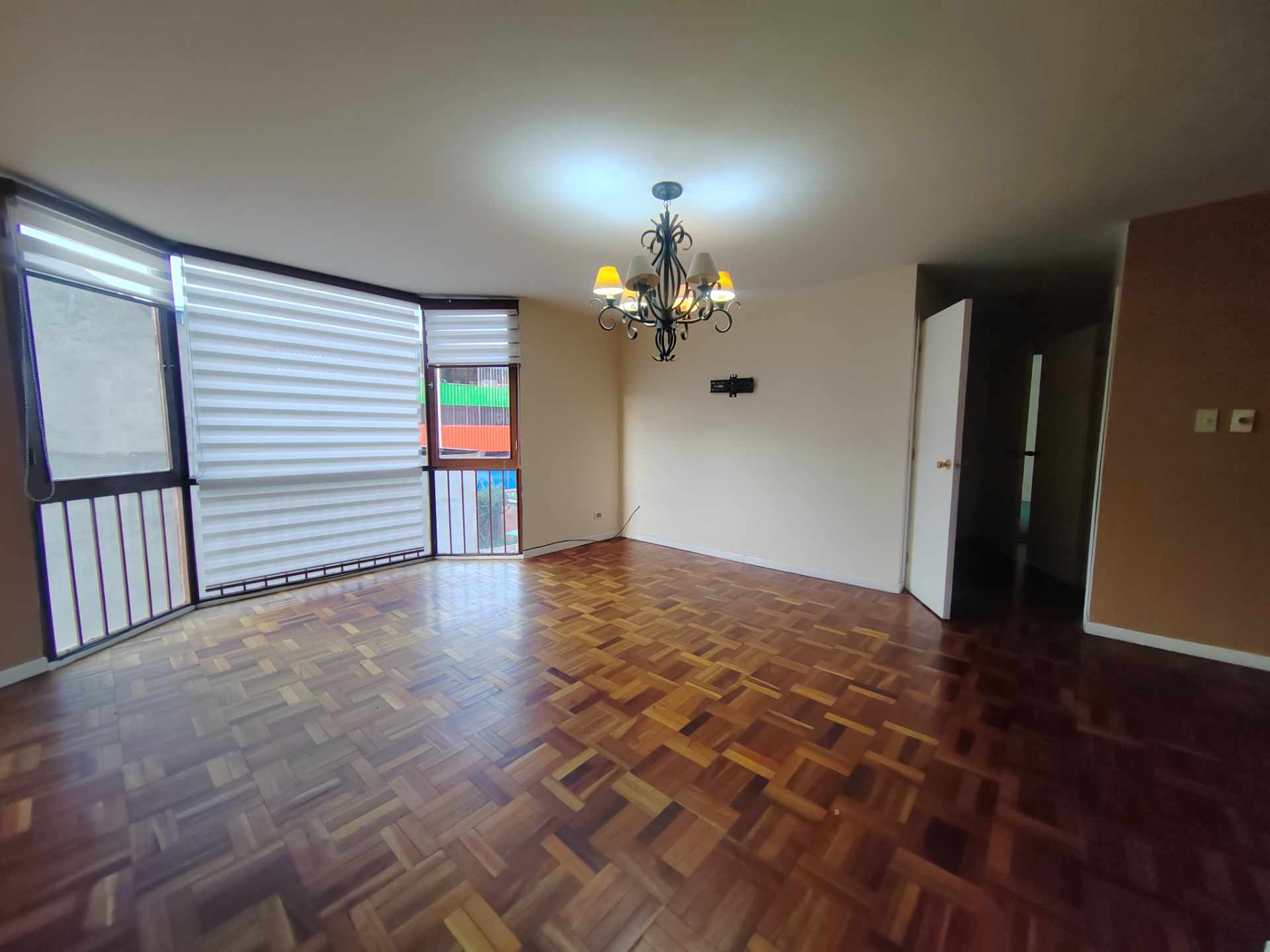 Departamento en AlquilerCota cota, calle 31 incluye expensas  Foto 3