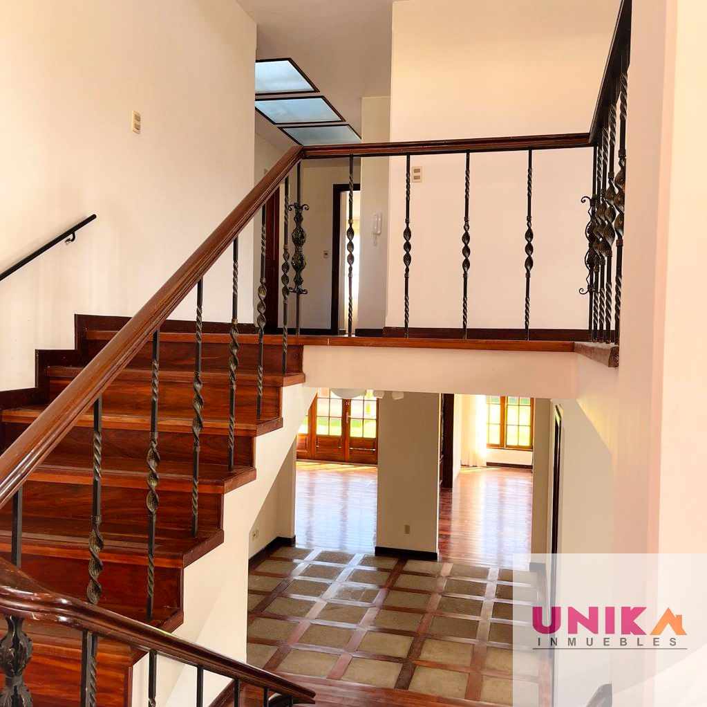 Casa en Alquiler🏡 AMPLIA Y HERMOSA CASA EN ALQUILER, AUQUISAMAÑA.  3 dormitorios 3 baños 3 parqueos Foto 6