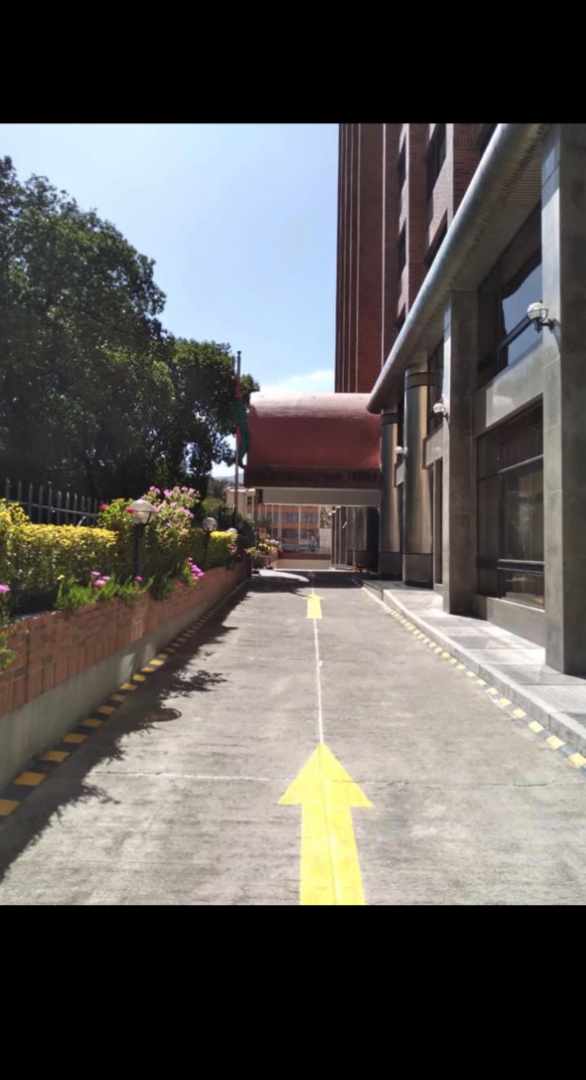 Departamento en AlquilerEdificio Multicentro, Av Arce, Sopocachi  3 dormitorios 3 baños 2 parqueos Foto 8