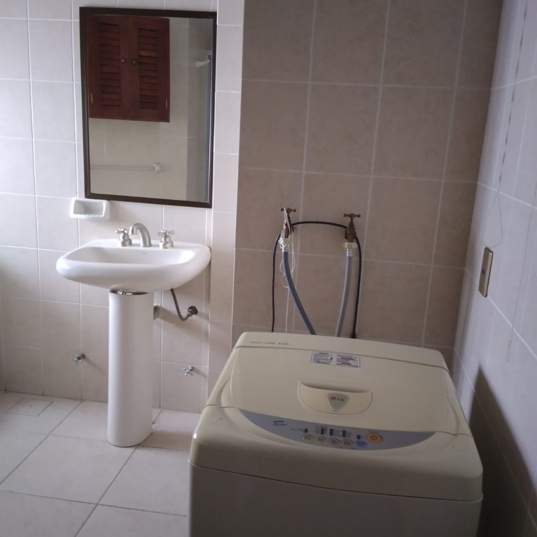 Departamento en AlquilerAv. Montenegro inmediaciones Colegio Loretto zona de San Miguel  1 dormitorios 2 baños  Foto 9