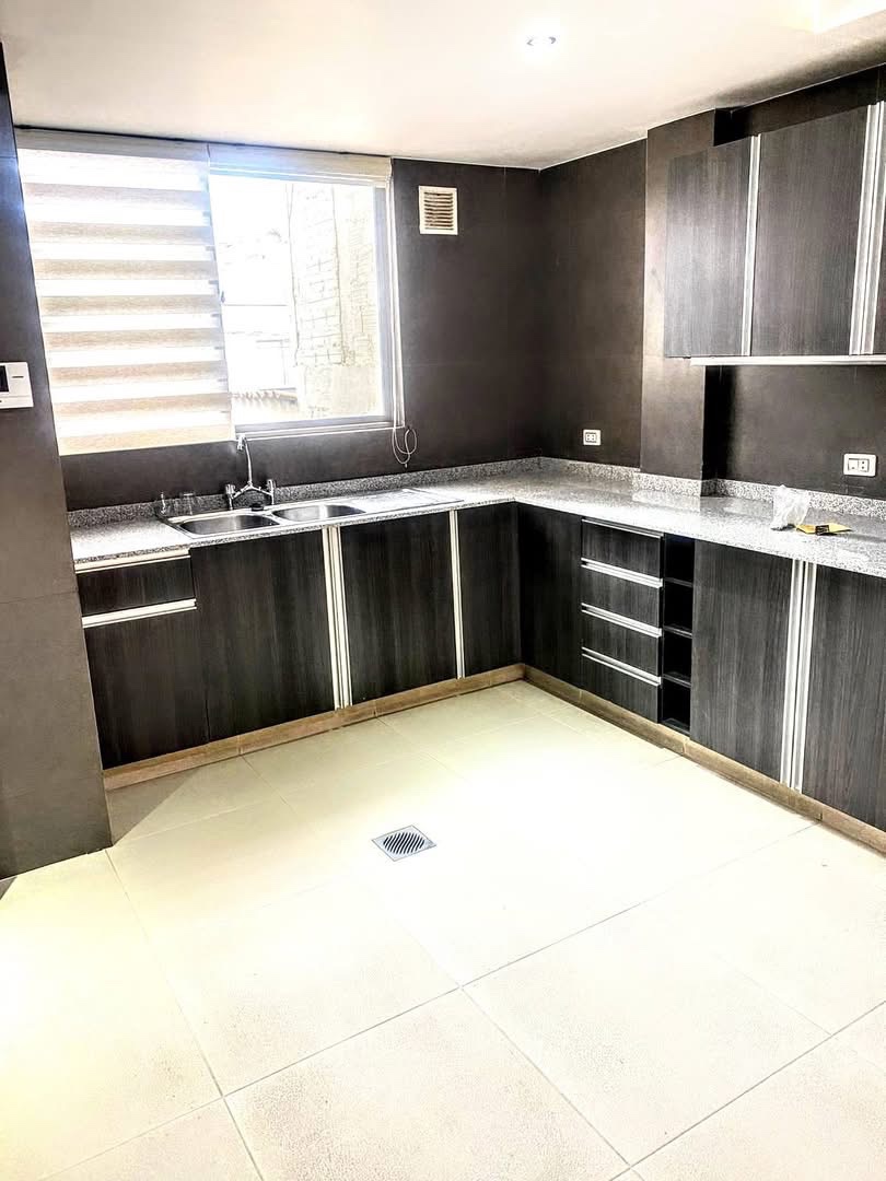 Departamento en Achumani en La Paz 3 dormitorios 3 baños 2 parqueos Foto 1