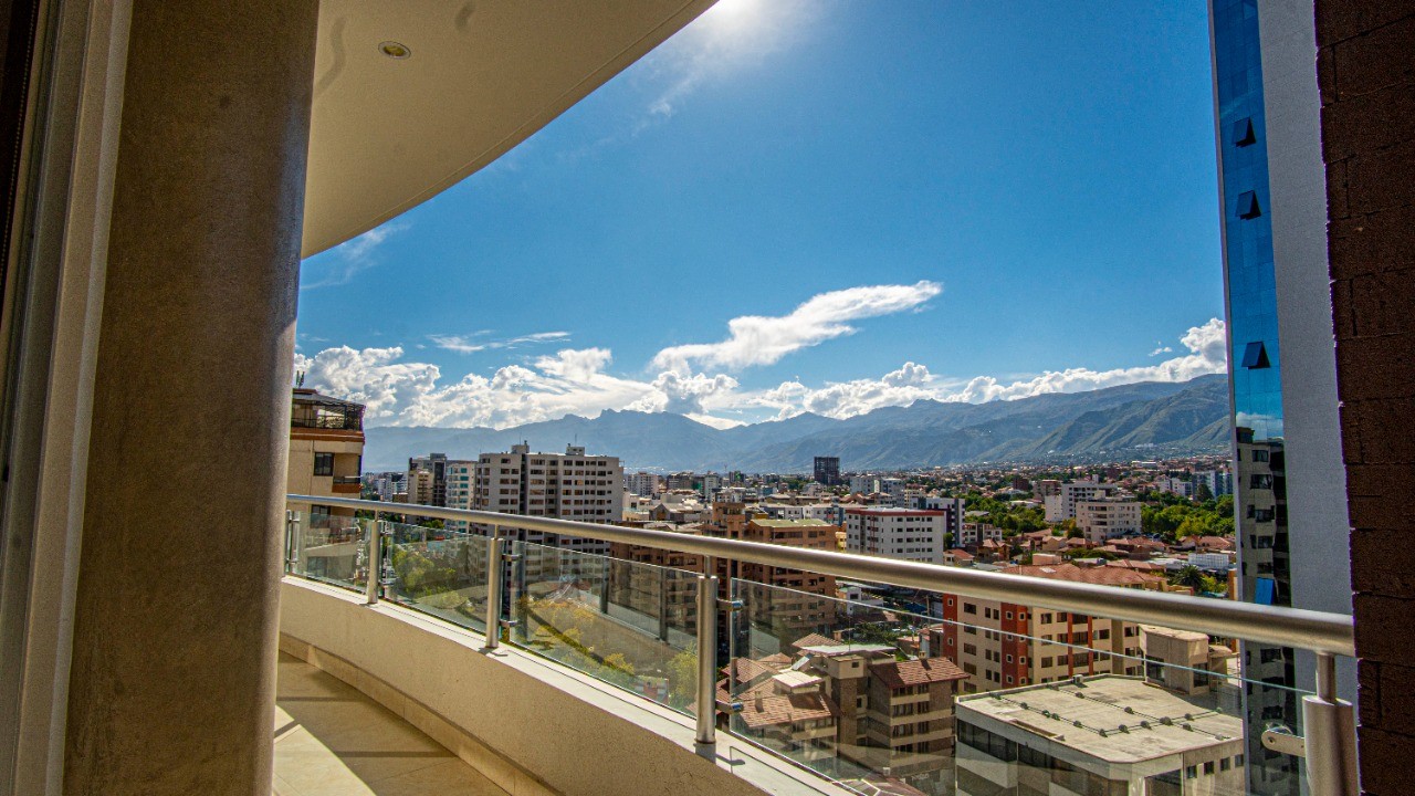 Departamento Alado de Paseo Aranjuez! Av. América esq. A. M. Torrico Foto 3